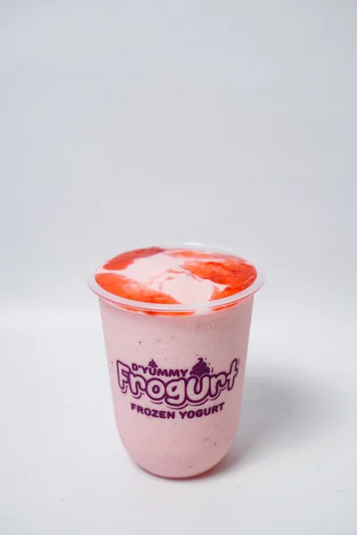 D'Yummy Frogurt strawberry smoothie